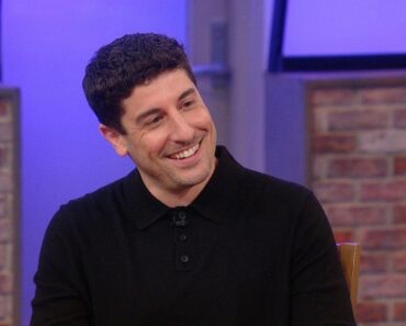 Jason Biggs On His Embarrassing Parenting Story Involving Baby Poop