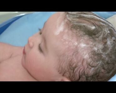Tips for bathing a newborn