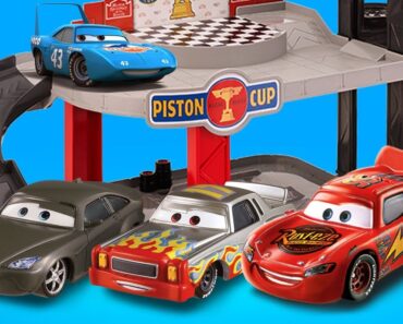 Lightning McQueen Cars 3 Garage with Gerti Toys