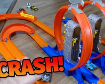 Fun Toy play with Hot Wheels Total Turbo Takeover, Ramp Getaway Track and Crashes – KTAF
