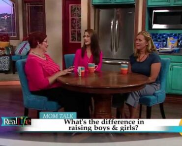 What's The Difference in Raising Boys + Girls? | Mom Talk