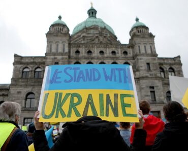 3 ways to support Ukraine right now