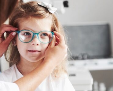 Here’s where to get free glasses for your kids in Canada